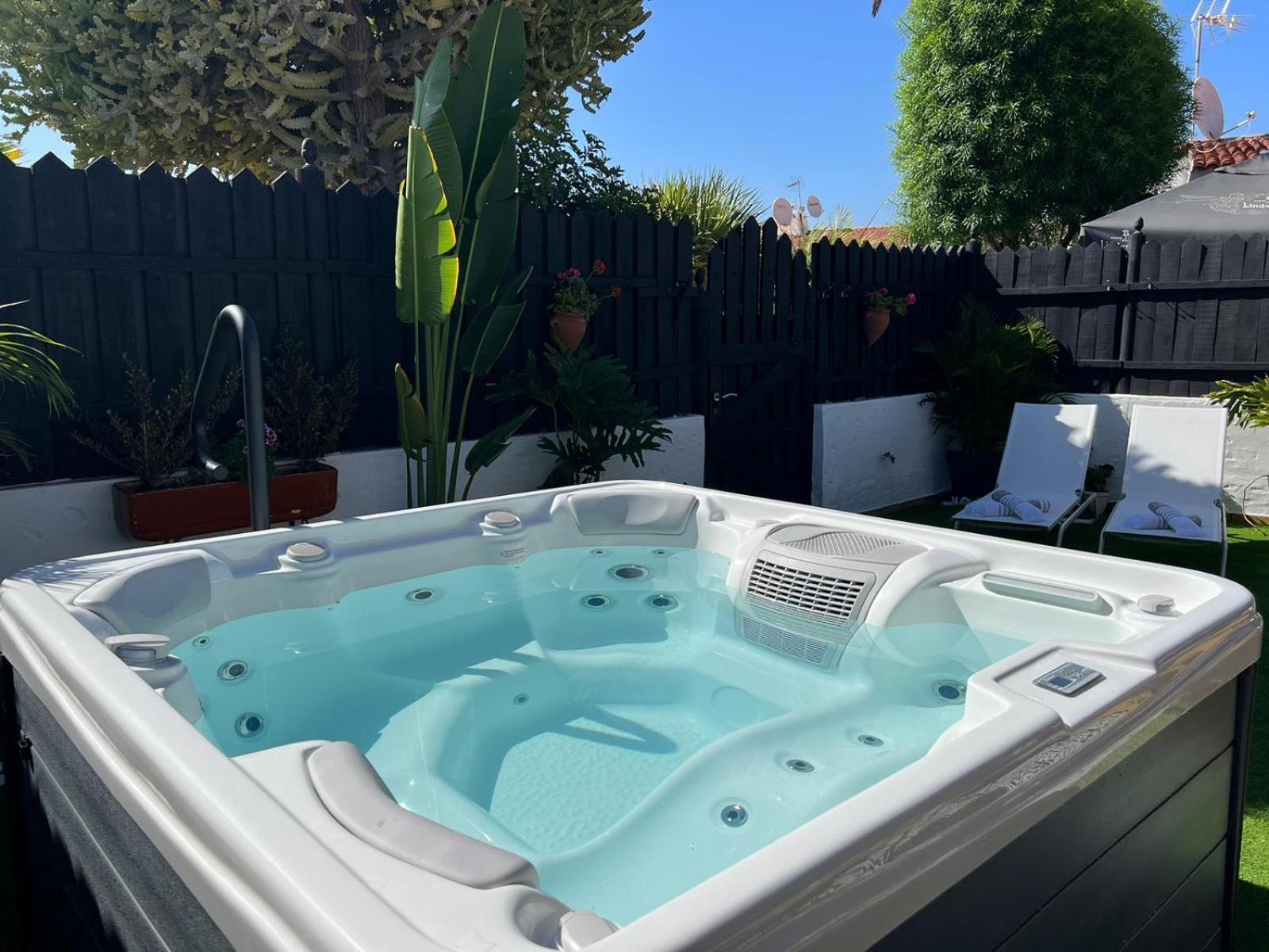 Oasis With Jacuzzi Holiday home Playa del Ingles (Gran Canaria)